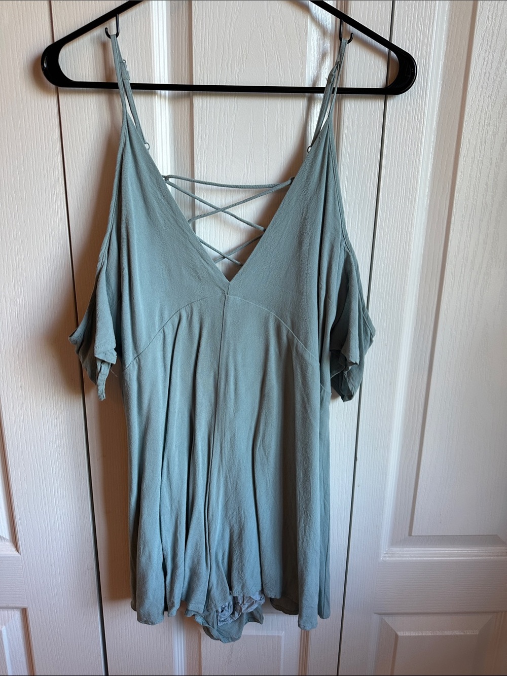 Dainty Hooligan V-Neck Cold-Shoulder Romper with Crisscross Back